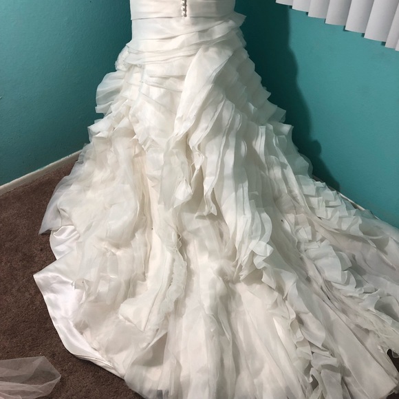 Wedding Dress - Picture 5 of 5